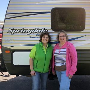 Meet your Posher, Laurie